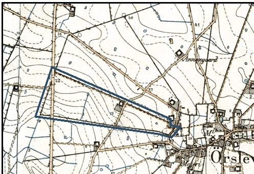 Gårdene i Ørslev blev udskiftet af to omgange. De første gårde blev udskiftet i 1782 og resten blev udskiftet i 1798. Skebækgård hørte til de gårde der blev udskiftet i 1798 og på dette ældre kort ses den marklod gården fik tildelt.