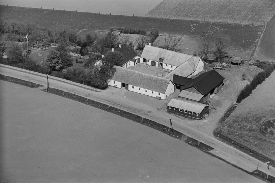 Lundegård som den så ud i 1936-38. Det Kongelige Bibliotek, Sylvest Jensen Luftfoto.