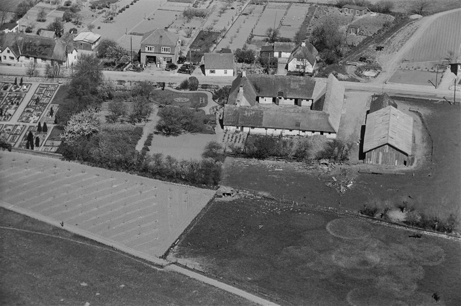 Svalekærgård som den så ud i 1936-38. Det Kongelige Bibliotek, Sylvest Jensen Luftfoto.