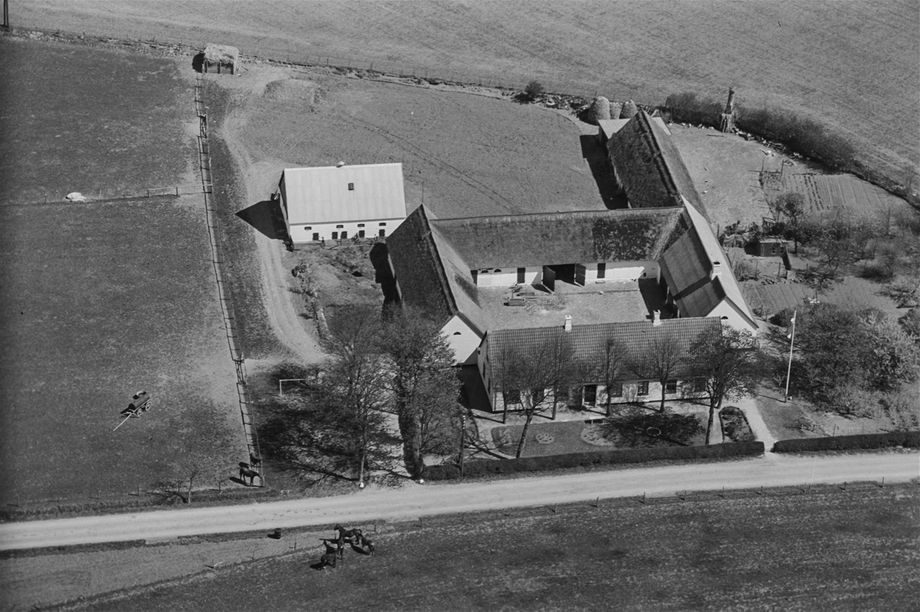 Svingkærgård som den så ud i 1936-38. Det Kongelige Bibliotek, Sylvest Jensen Luftfoto.