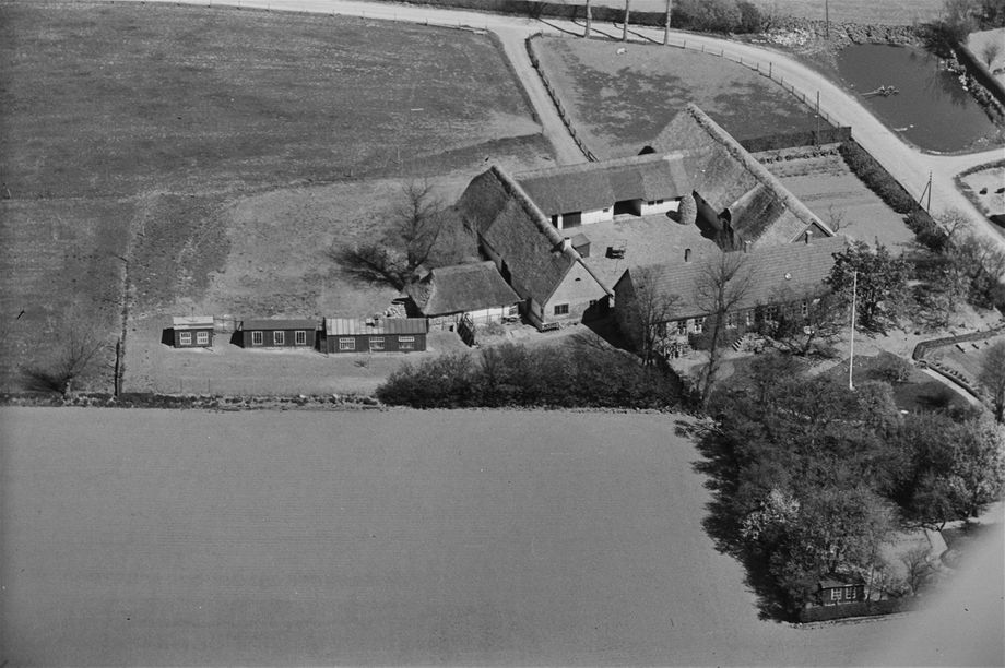 Vestergård som den så ud i 1936-38. Det Kongelige Bibliotek, Sylvest Jensen Luftfoto.