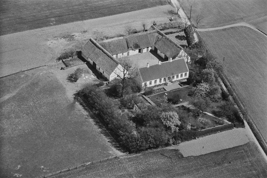 Ydergård som den så ud i 1936-38. Det Kongelige Bibliotek, Sylvest Jensen Luftfoto.